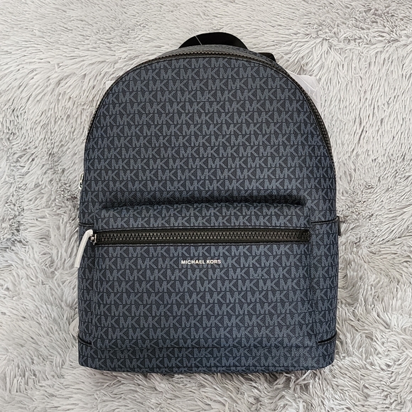 MICHAEL KORS MENS Cooper Logo Backpack - Picture 2 of 7